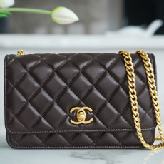 [CHANEL] CHANEL - 샤넬 logo 크로스 WOC 클래식 COCO체인 가로 19.5cm 세로 12cm 폭 4 cm