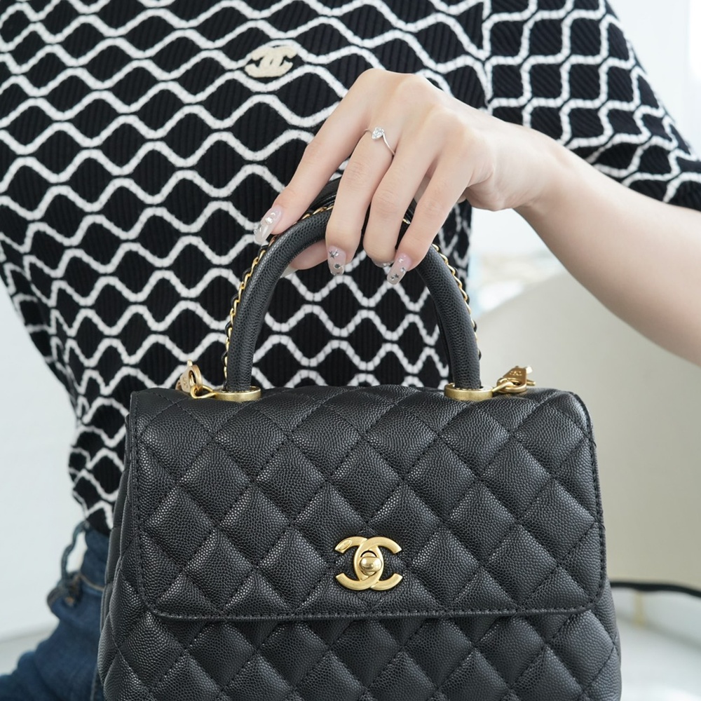 [CHANEL] Chanel coco handle handbag leather shoulder bag - 샤넬 코코 핸들 숄더백 20x9x13Cm