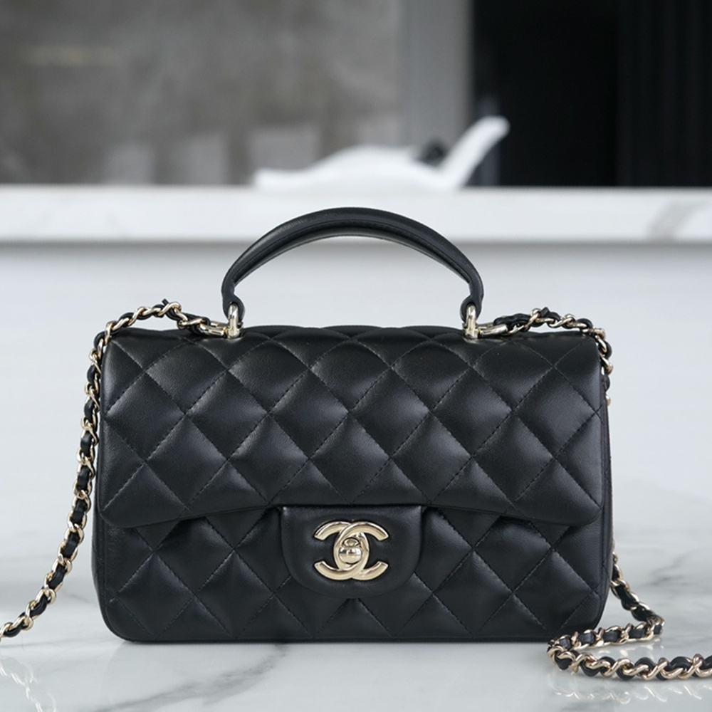 [CHANEL] 샤넬 Classic Flap 미니 플랩 백 20.5 x 12.5 x 6.5 cm 미듐25.5 스몰23 엑스라지35 cm