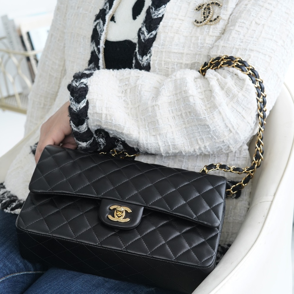 [CHANEL] 샤넬 Classic Flap 미니 플랩 백 20.5 x 12.5 x 6.5 cm 미듐25.5 스몰23 엑스라지35 cm