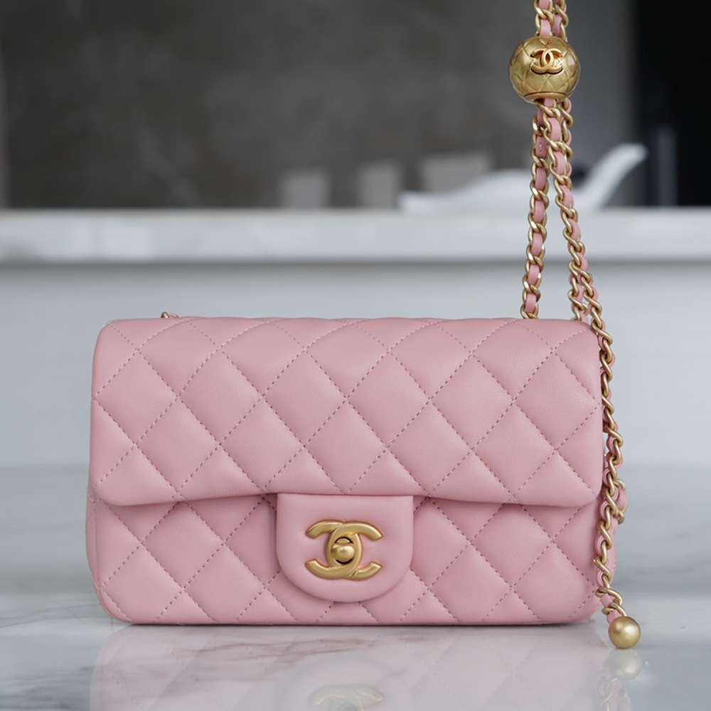 [CHANEL] 샤넬 Classic Flap 플랩 백 미니 20cm x 12cm x 6cm