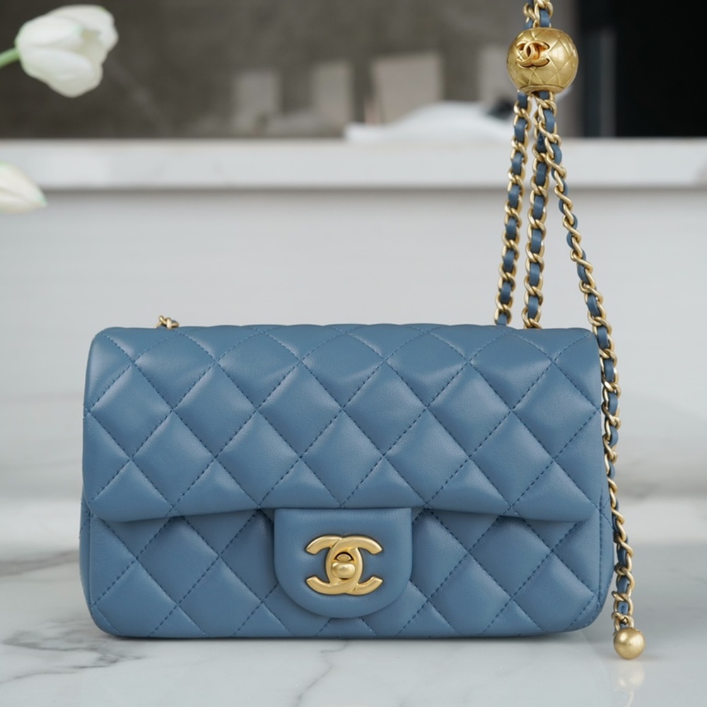 [CHANEL] 샤넬 Classic Flap 플랩 백 미니 20cm x 12cm x 6cm