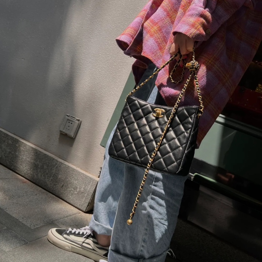 [CHANEL] CHANEL Hobo bag - 샤넬 호보 백 19 x 16 cm