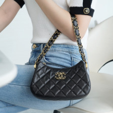 [CHANEL] CHANEL 샤넬 19 호보 백 스몰 23.5 x 13 x 5 cm