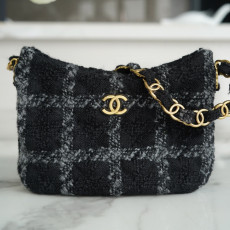 [CHANEL] CHANEL- 샤넬 로고 hobo 호보백 20 23 25 28 31 cm