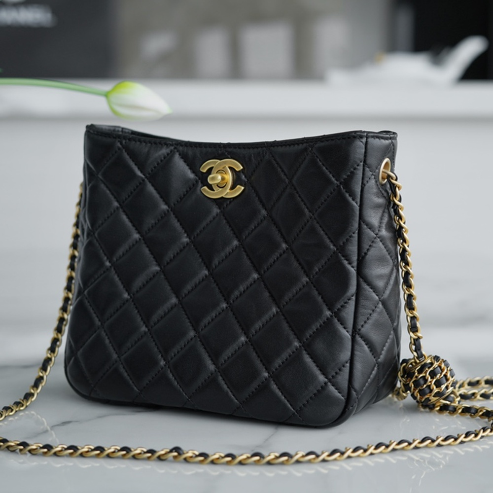 [CHANEL] CHANEL- 샤넬 로고 hobo 호보백 20 23 25 28 31 cm