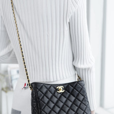 [CHANEL] CHANEL- 샤넬 로고 hobo 호보백 20 23 25 28 31 cm