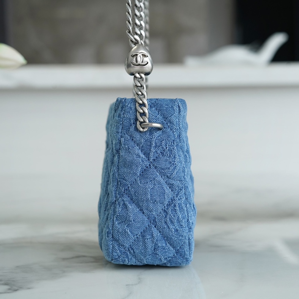 [CHANEL] CHANEL- 샤넬 로고 hobo 호보백 20 23 25 28 31 cm