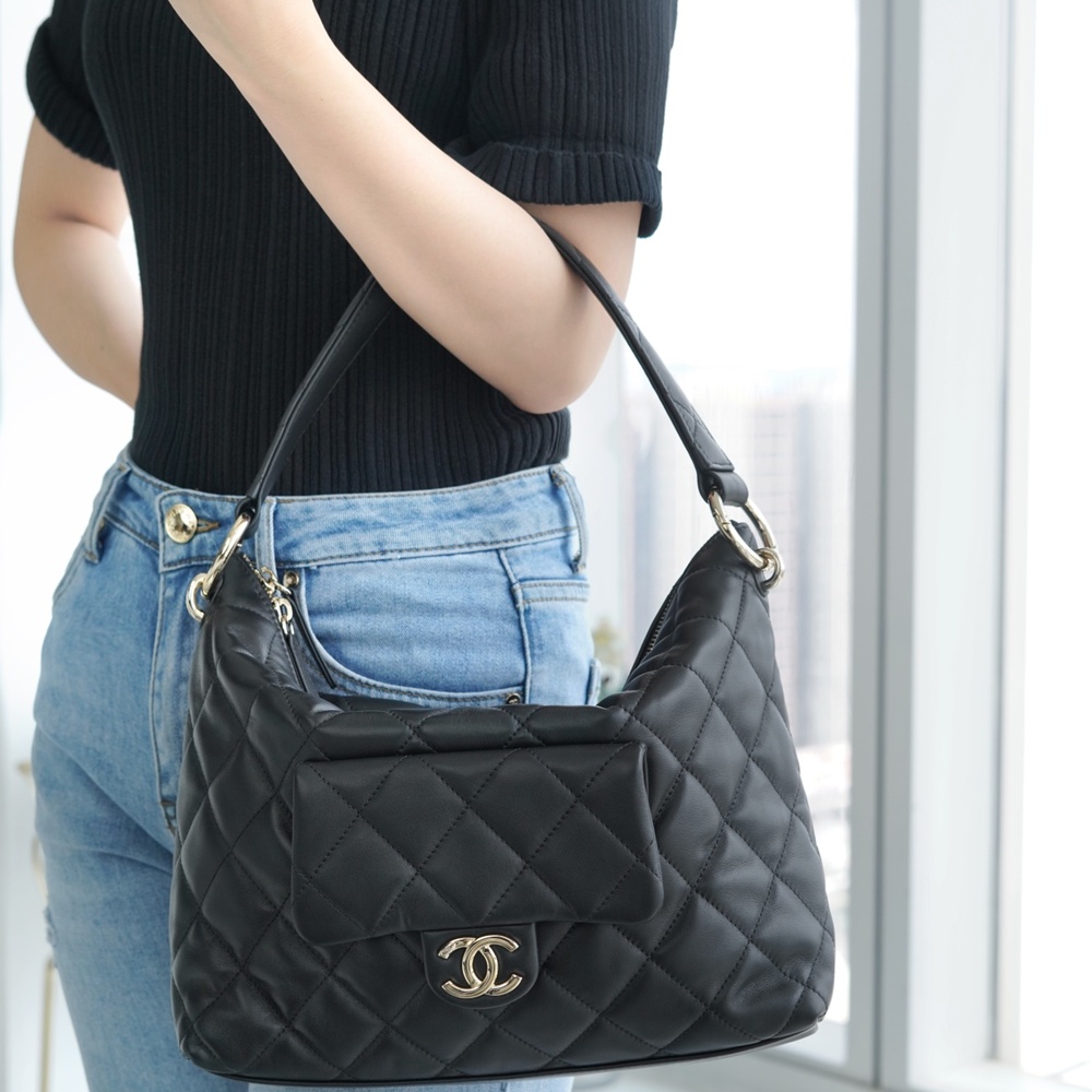 [CHANEL] CHANEL- 샤넬 로고 hobo 호보백 20 23 25 28 31 cm