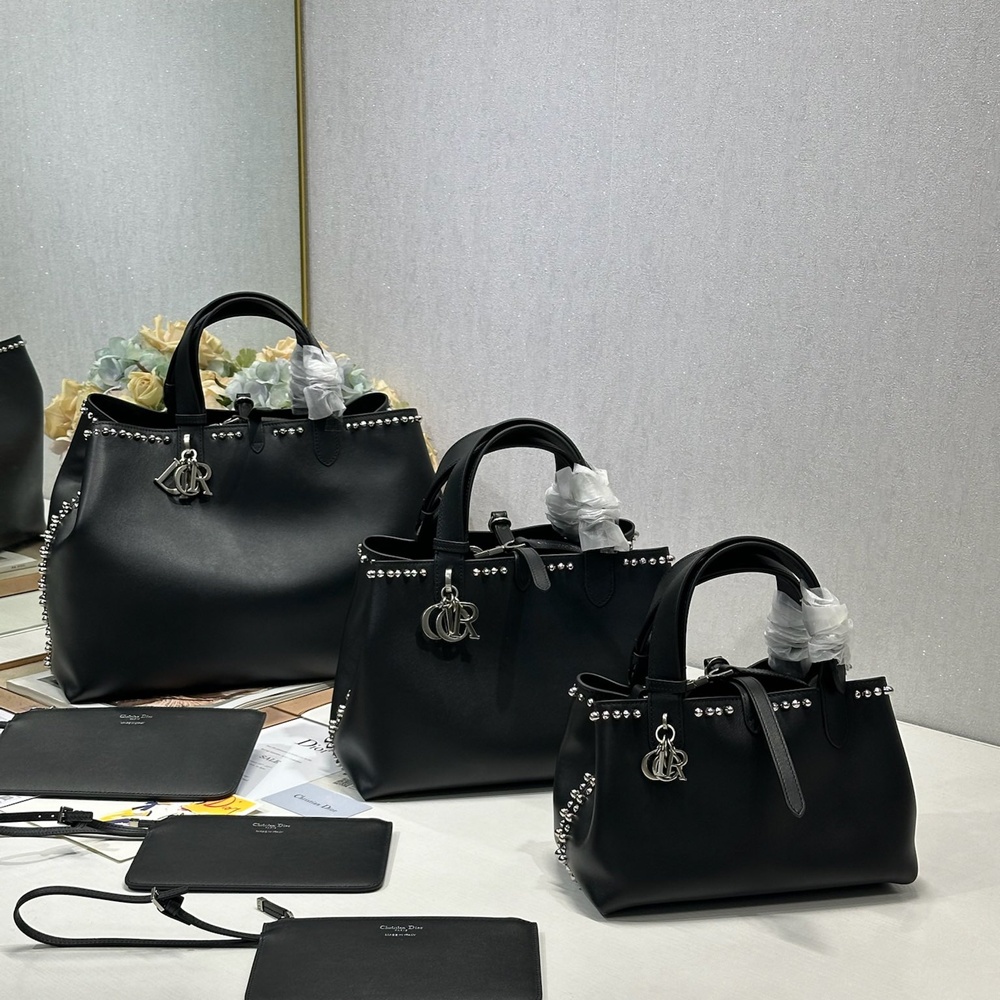 [CHRISTIAN DIOR] 크리스챤 디올 1188 Dior Toujours 뚜주흐  토트백 라지 37 x 20 x 28.5 cm 미듐 28.5 스몰 23 cm