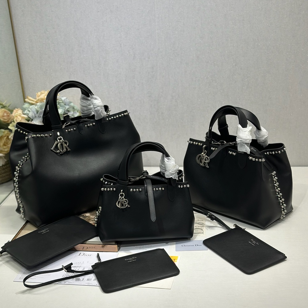 [CHRISTIAN DIOR] 크리스챤 디올 1188 Dior Toujours 뚜주흐  토트백 라지 37 x 20 x 28.5 cm 미듐 28.5 스몰 23 cm