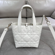 [CHRISTIAN DIOR] 크리스챤 디올 2835 Dior Toujours 뚜주흐  토트백 16x12x18cm