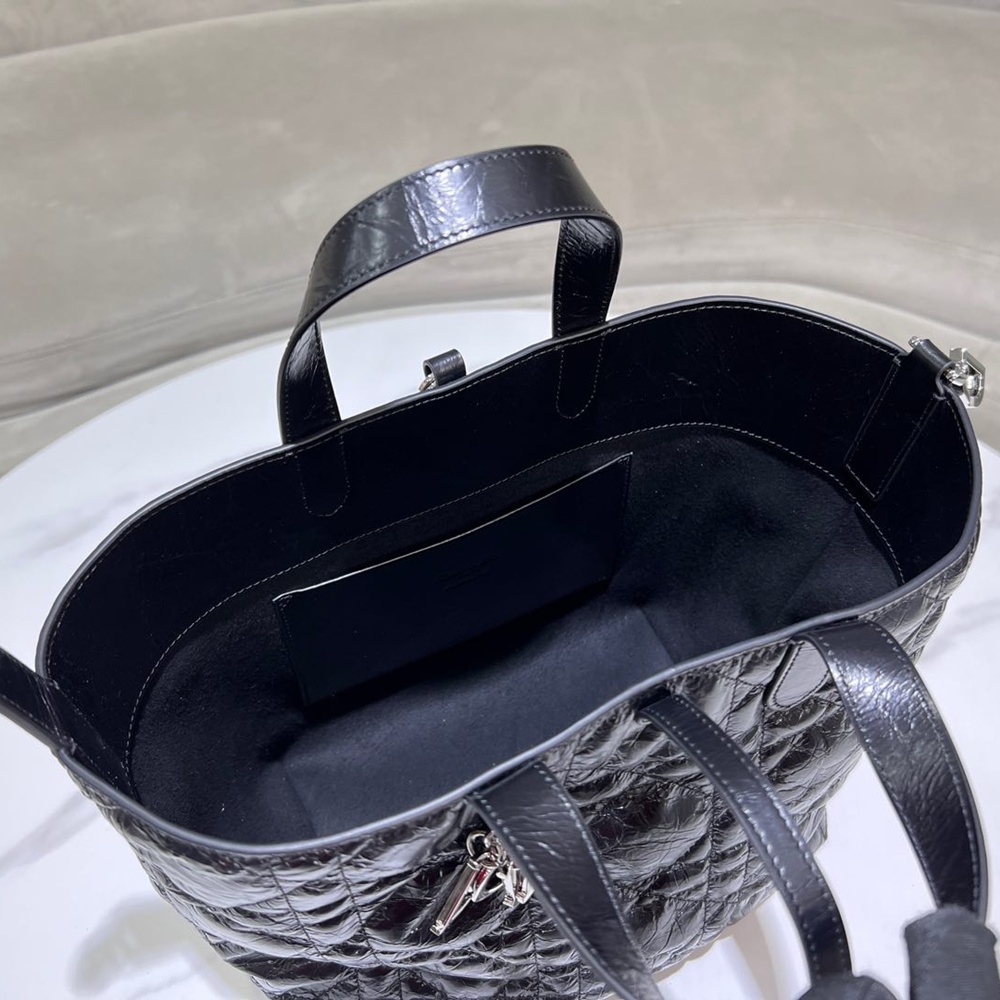 [CHRISTIAN DIOR] 크리스챤 디올 M2836OSNW Dior Toujours 뚜주흐 미디엄 버티컬 토트백 20 x 22 x 18.5 cm