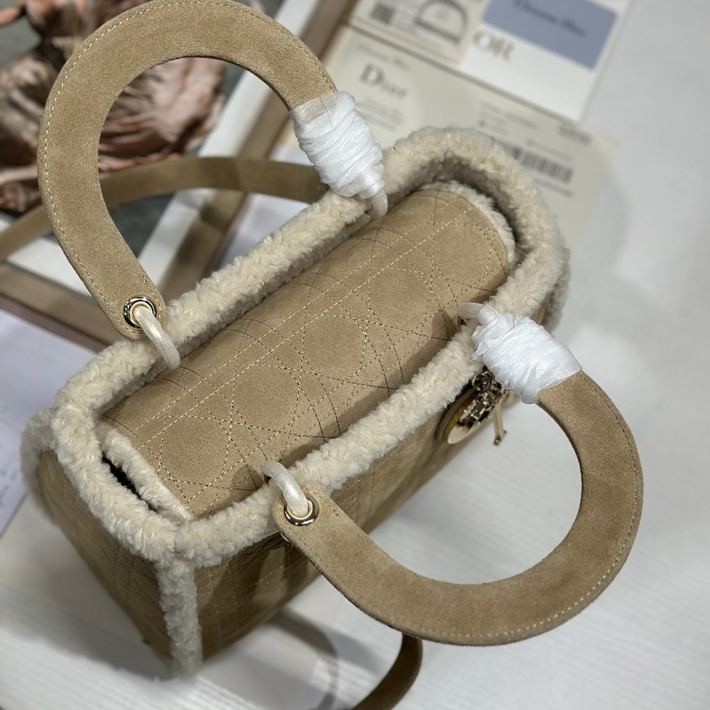 [CHRISTIAN DIOR] 크리스챤 디올 0565 Lady 디올 레이디 백 24 x 21 x 12cm 20cm 17cm