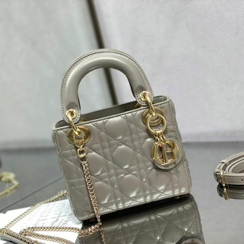 [CHRISTIAN DIOR] 크리스챤 디올 MICRO LADY DIOR BAG Cannage - 디올 마이크로 레이디 미디엄 패이던트 백 까나쥬  17cm