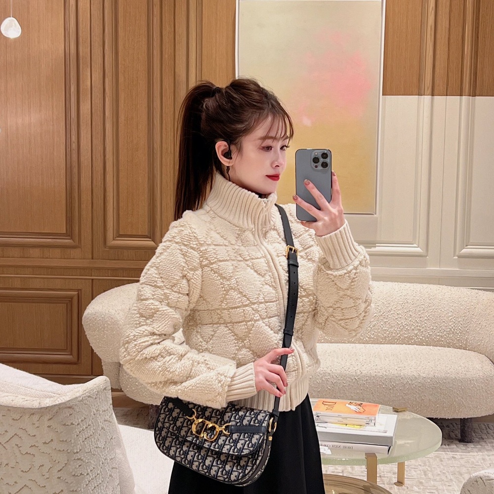 [CHRISTIAN DIOR] 크리스챤 디올 9380 디올 스몰 CD 베사체 Dior Besace 24x15x6 cm