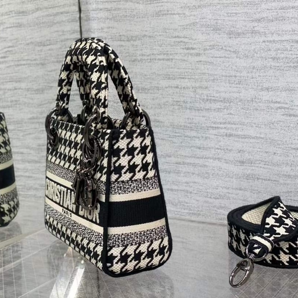 [CHRISTIAN DIOR] 크리스챤 디올 CHRISTIAN DIOR BOOK TOTE BAG oblique - 디올  토트백  오블리크 북 17cm