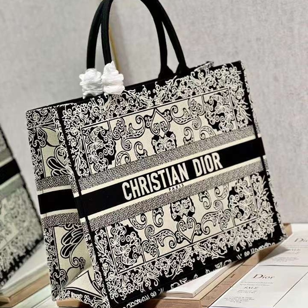 [CHRISTIAN DIOR] 크리스챤 디올 CHRISTIAN DIOR BOOK TOTE BAG oblique - 디올  토트백  오블리크 북 26cm 37cm 41cm