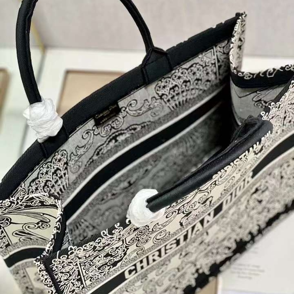 [CHRISTIAN DIOR] 크리스챤 디올 CHRISTIAN DIOR BOOK TOTE BAG oblique - 디올  토트백  오블리크 북 26cm 37cm 41cm
