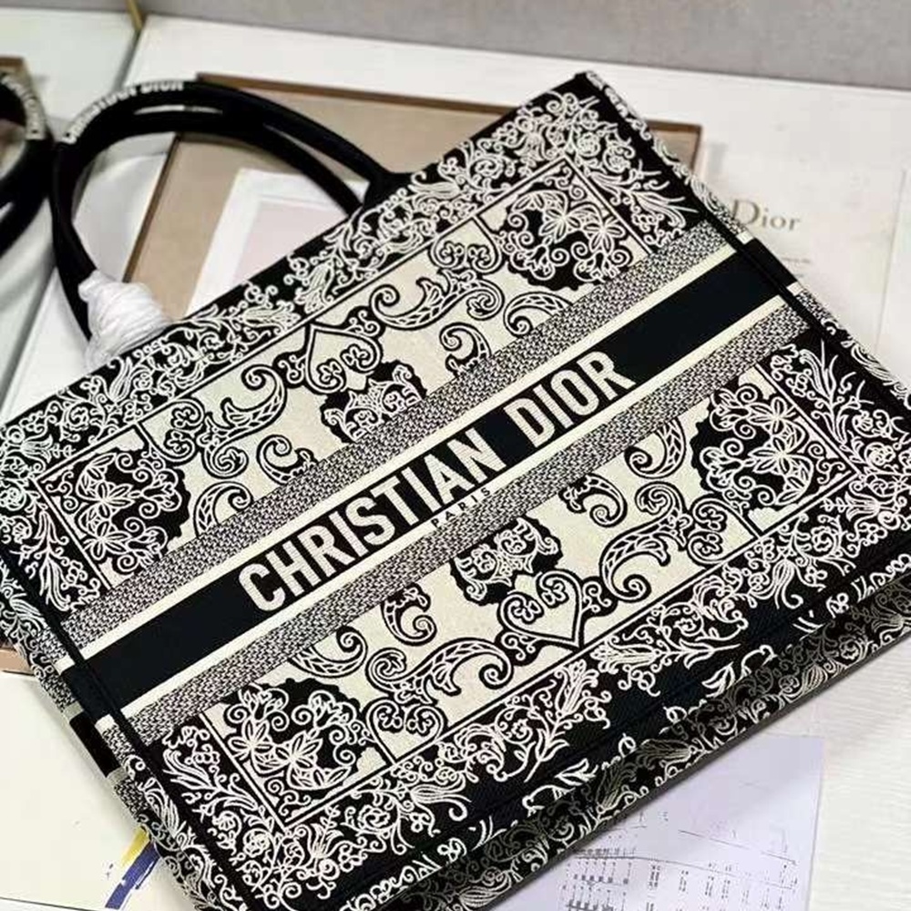 [CHRISTIAN DIOR] 크리스챤 디올 CHRISTIAN DIOR BOOK TOTE BAG oblique - 디올  토트백  오블리크 북 26cm 37cm 41cm