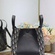 [CHRISTIAN DIOR] 크리스챤 디올 Signature 스몰 버킷백 블루 Dior Oblique 자카드 24x21x14 cm