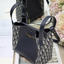 [CHRISTIAN DIOR] 크리스챤 디올 Signature 스몰 버킷백 블루 Dior Oblique 자카드 24x21x14 cm