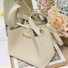 [CHRISTIAN DIOR] 크리스챤 디올 Signature 스몰 버킷백 블루 Dior Oblique 자카드 24x21x14 cm