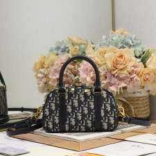 [CHRISTIAN DIOR] 크리스챤 디올 2388 D-Vibe East-West 나노 백 블루 Dior Oblique 자카드 20.5 x 13 x 5 cm