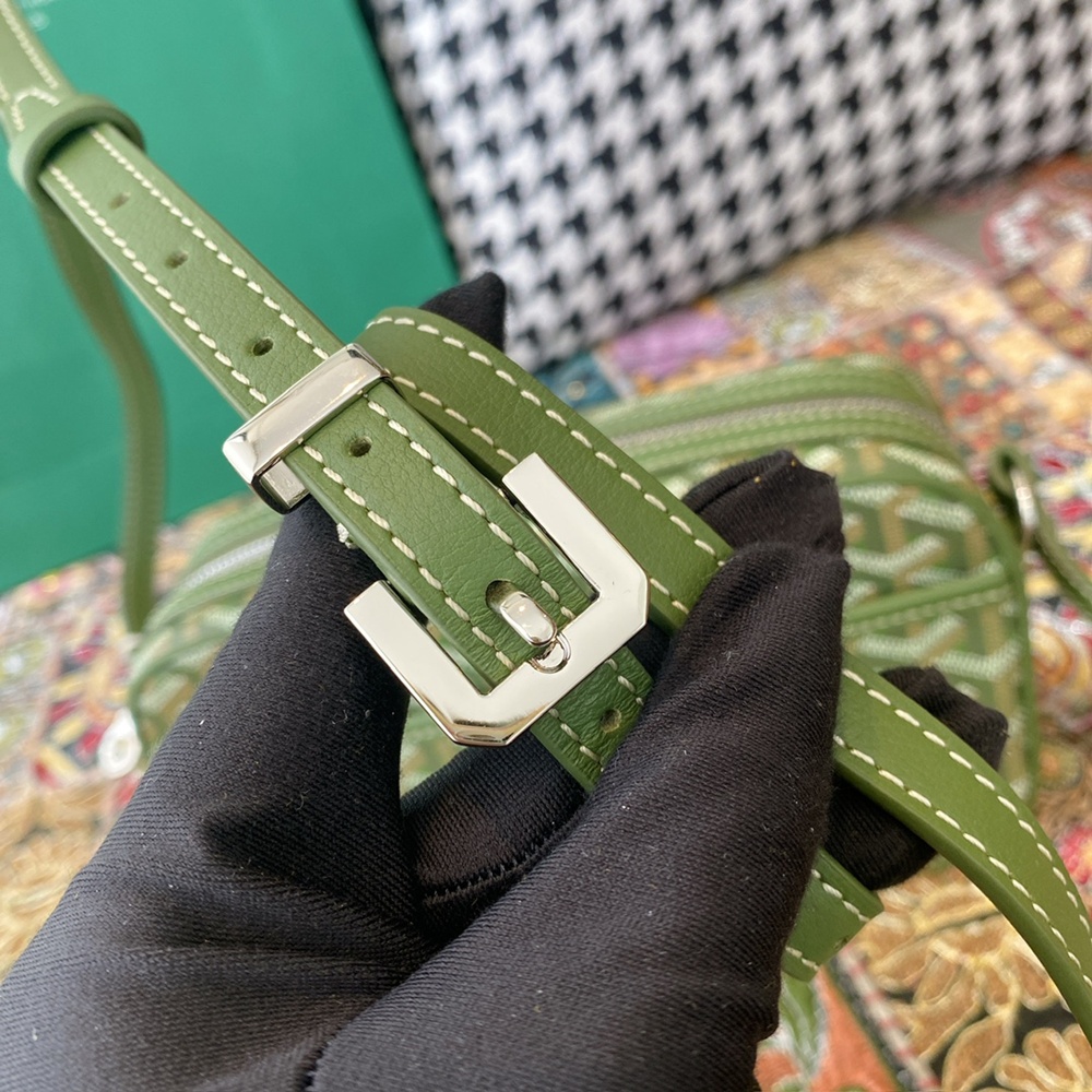 [고야드] Goyard - 고야드 카페르 카메라 크로스 백 Goyard Cap Vert Camera Crossbody Bag 23cm x 13cm x 8cm