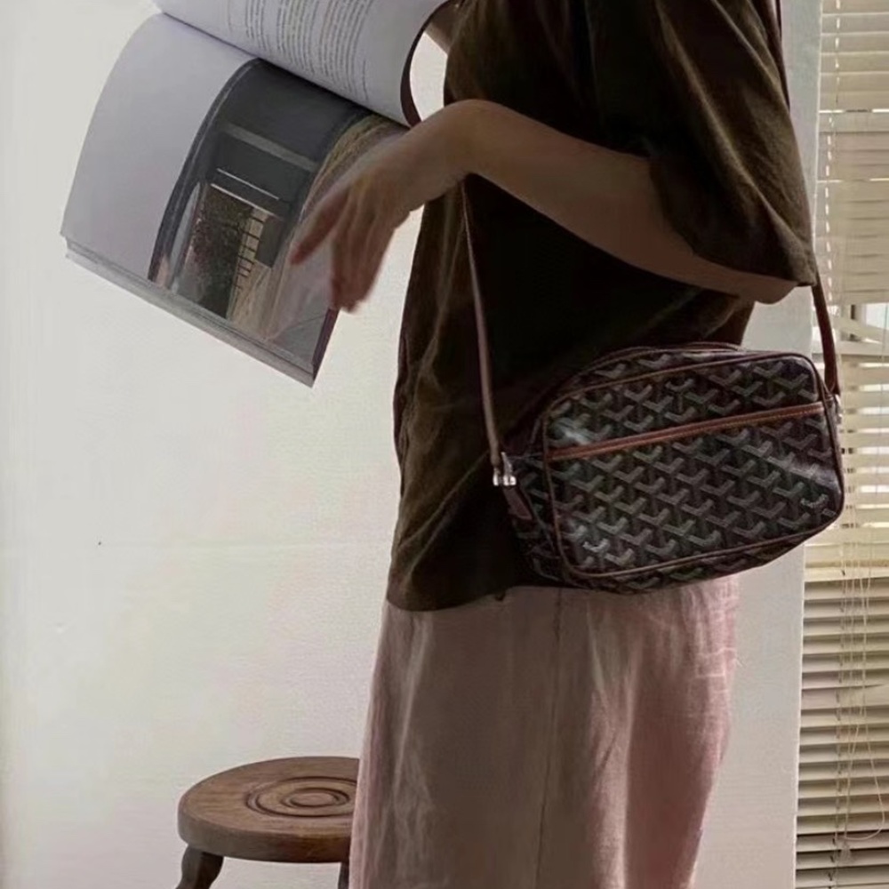 [고야드] Goyard - 고야드 카페르 카메라 크로스 백 Goyard Cap Vert Camera Crossbody Bag 23cm x 13cm x 8cm