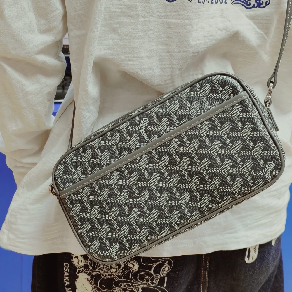 [고야드] Goyard - 고야드 카페르 카메라 크로스 백 Goyard Cap Vert Camera Crossbody Bag 23cm x 13cm x 8cm