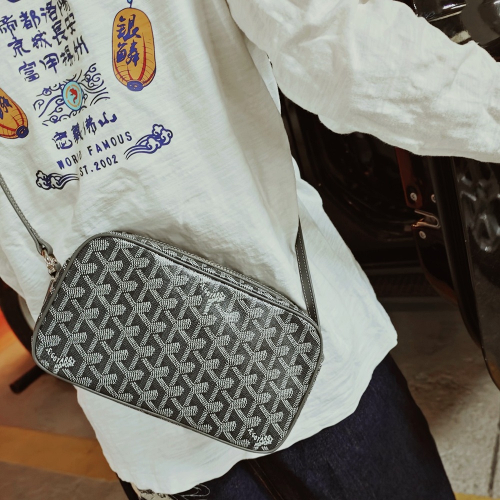 [고야드] Goyard - 고야드 카페르 카메라 크로스 백 Goyard Cap Vert Camera Crossbody Bag 23cm x 13cm x 8cm