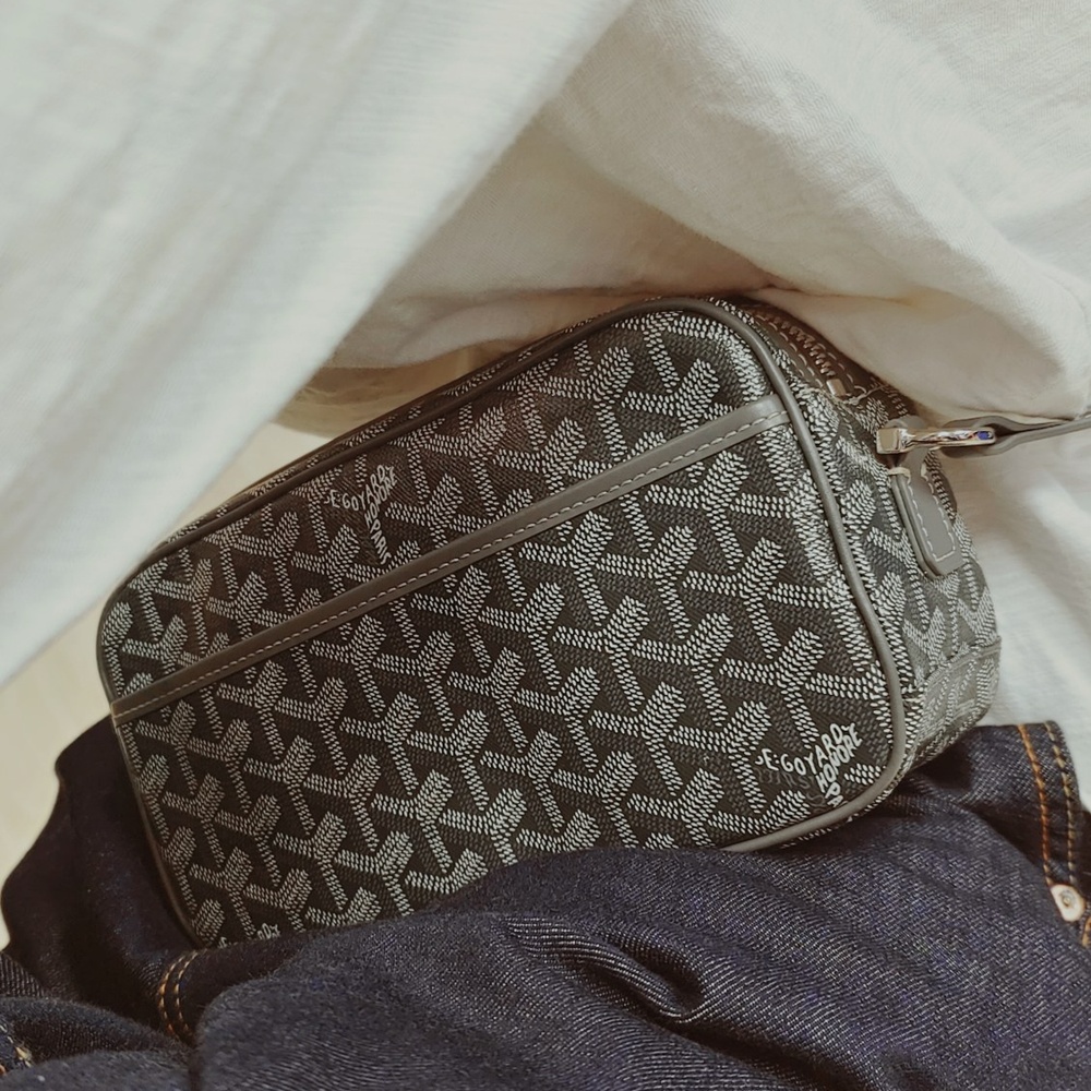 [고야드] Goyard - 고야드 카페르 카메라 크로스 백 Goyard Cap Vert Camera Crossbody Bag 23cm x 13cm x 8cm