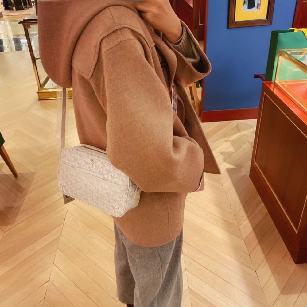 [고야드] Goyard - 고야드 카페르 카메라 크로스 백 Goyard Cap Vert Camera Crossbody Bag 23cm x 13cm x 8cm