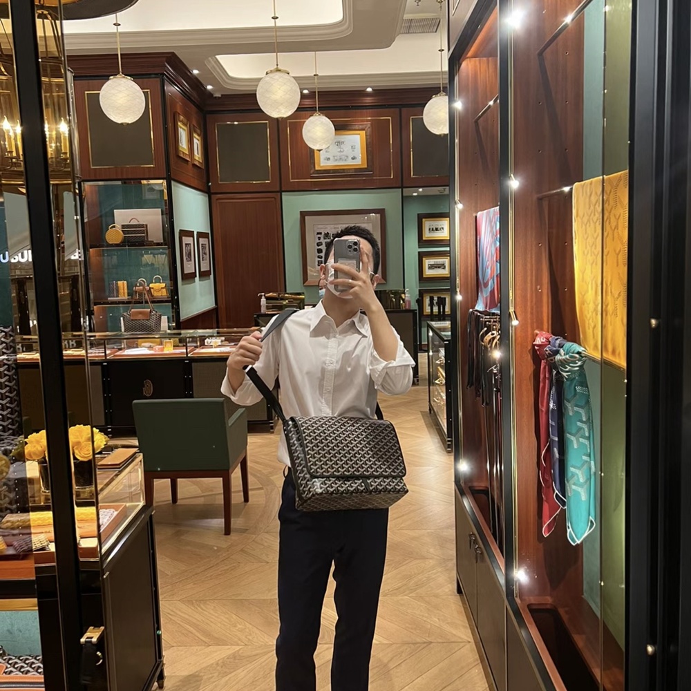 [고야드] Goyard - 고야드 카페티엔 메신저백 GOYARD Capetien Messenger Bag MM 39 cm x 26 cm x 13 cm