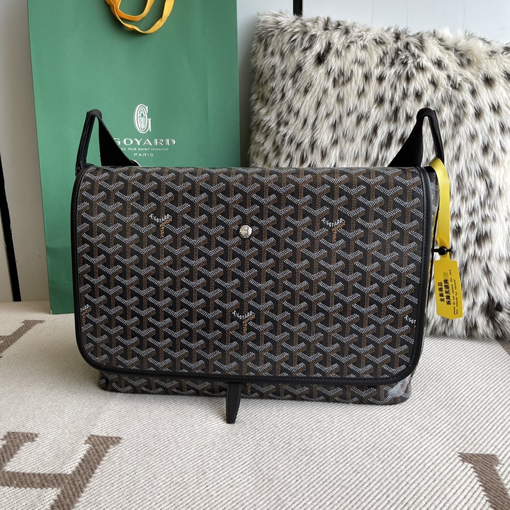 [고야드] Goyard - 고야드 카페티엔 메신저백 GOYARD Capetien Messenger Bag MM 39 cm x 26 cm x 13 cm