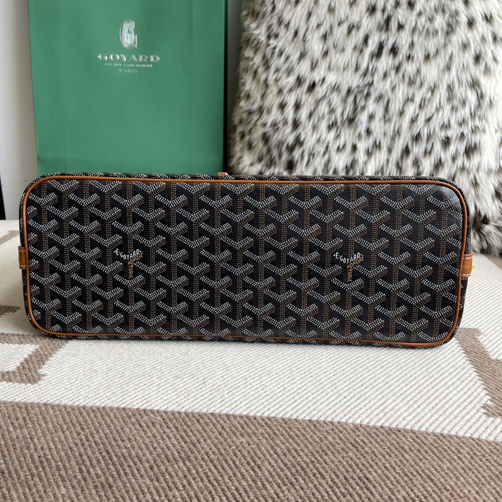 [고야드] Goyard - 고야드 카페티엔 메신저백 GOYARD Capetien Messenger Bag MM 39 cm x 26 cm x 13 cm