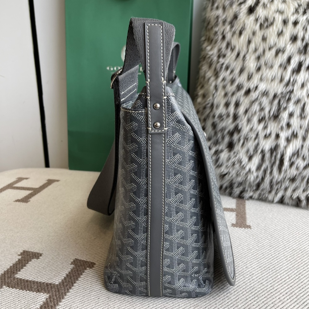 [고야드] Goyard - 고야드 카페티엔 메신저백 GOYARD Capetien Messenger Bag MM 39 cm x 26 cm x 13 cm