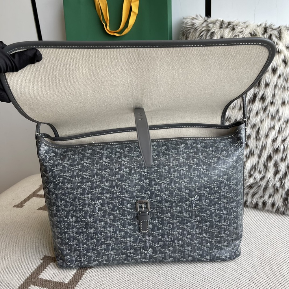 [고야드] Goyard - 고야드 카페티엔 메신저백 GOYARD Capetien Messenger Bag MM 39 cm x 26 cm x 13 cm