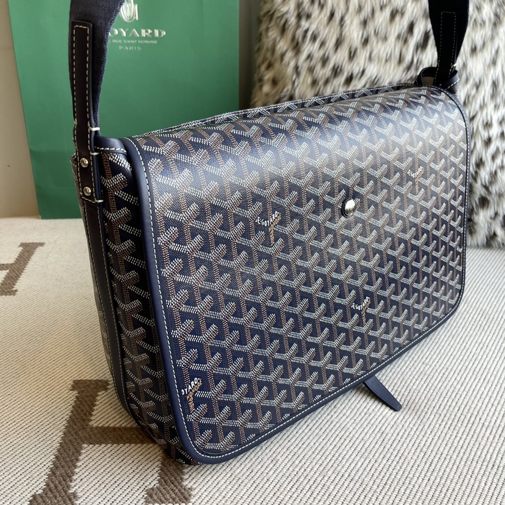 [고야드] Goyard - 고야드 카페티엔 메신저백 GOYARD Capetien Messenger Bag MM 39 cm x 26 cm x 13 cm