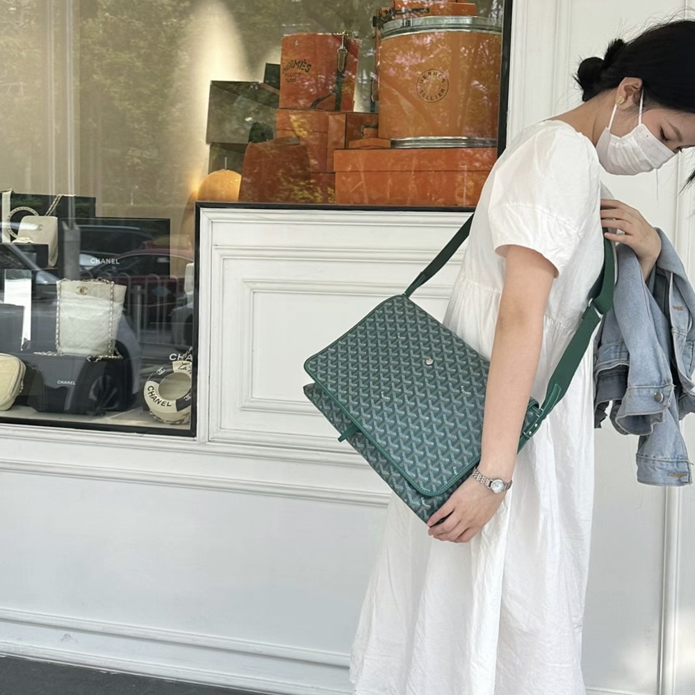 [고야드] Goyard - 고야드 카페티엔 메신저백 GOYARD Capetien Messenger Bag MM 39 cm x 26 cm x 13 cm