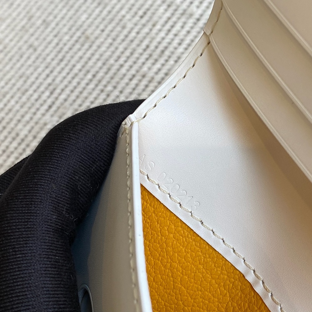 [고야드] Goyard - 고야드 지갑 카드명함 생마크 Goyard CARD HOLDER Goyardine 10.5×8×2cm