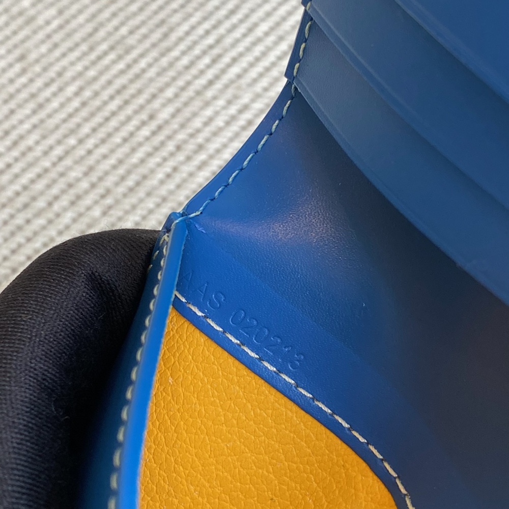 [고야드] Goyard - 고야드 지갑 카드명함 생마크 Goyard CARD HOLDER Goyardine 10.5×8×2cm