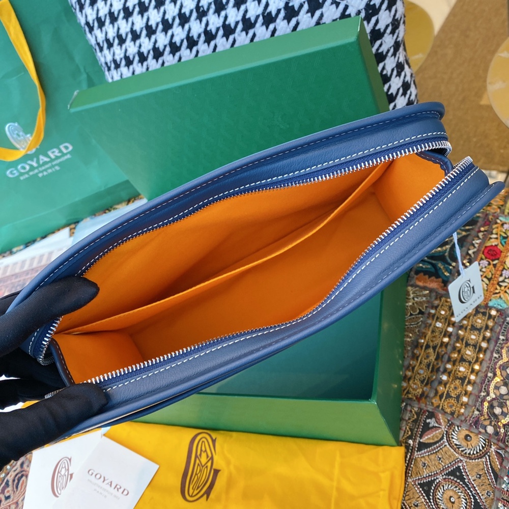 [고야드] Goyard - 고야드 클러치 쥬방스 Goyard Jouvence  MM 25 cm x 18 cm x 7 cm GM 30 x 23 x 7.5cm