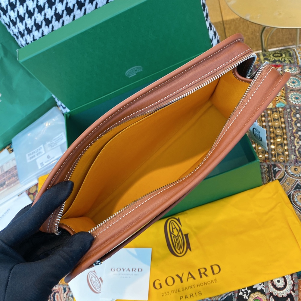 [고야드] Goyard - 고야드 클러치 쥬방스 Goyard Jouvence  MM 25 cm x 18 cm x 7 cm GM 30 x 23 x 7.5cm