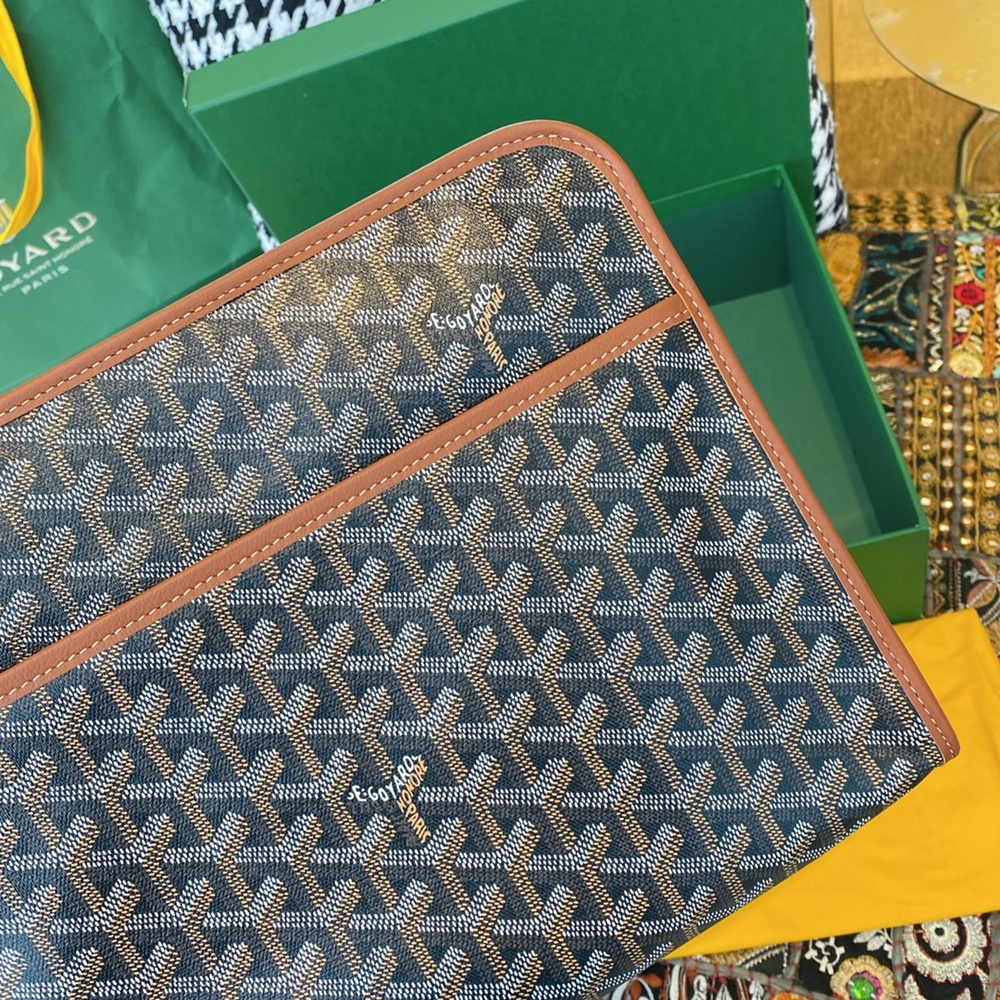 [고야드] Goyard - 고야드 클러치 쥬방스 Goyard Jouvence  MM 25 cm x 18 cm x 7 cm GM 30 x 23 x 7.5cm