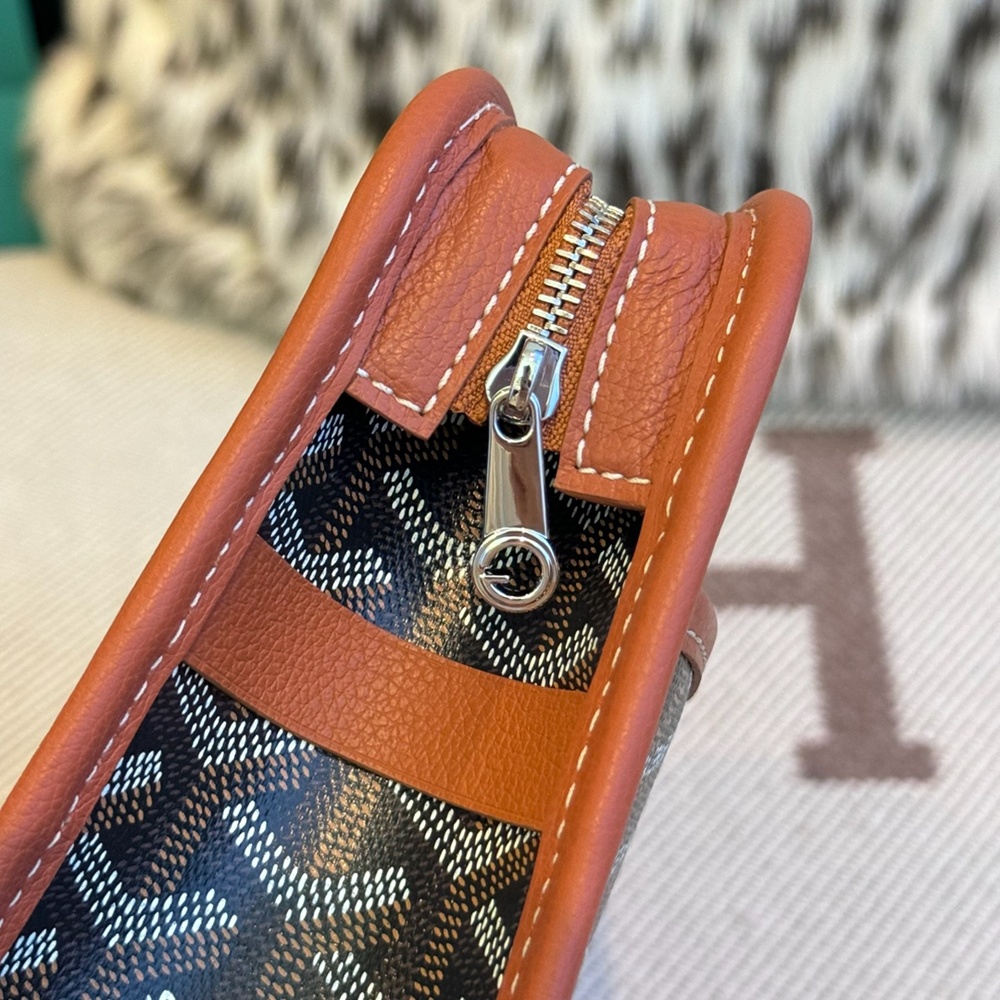 [고야드] Goyard - 고야드 클러치 쥬방스 미니 Goyard Jouvence mini 21cm x 16cm x 7cm