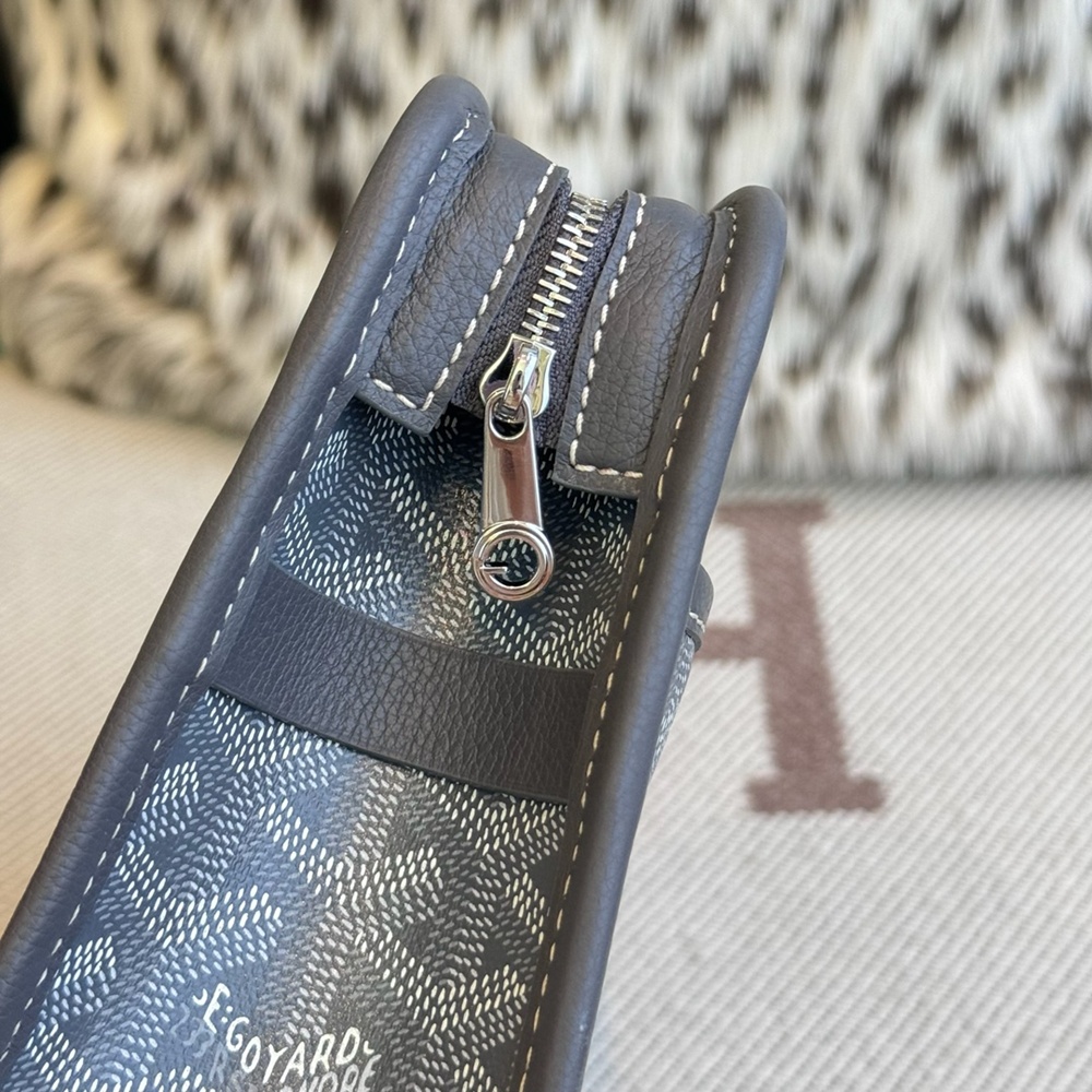 [고야드] Goyard - 고야드 클러치 쥬방스 미니 Goyard Jouvence mini 21cm x 16cm x 7cm