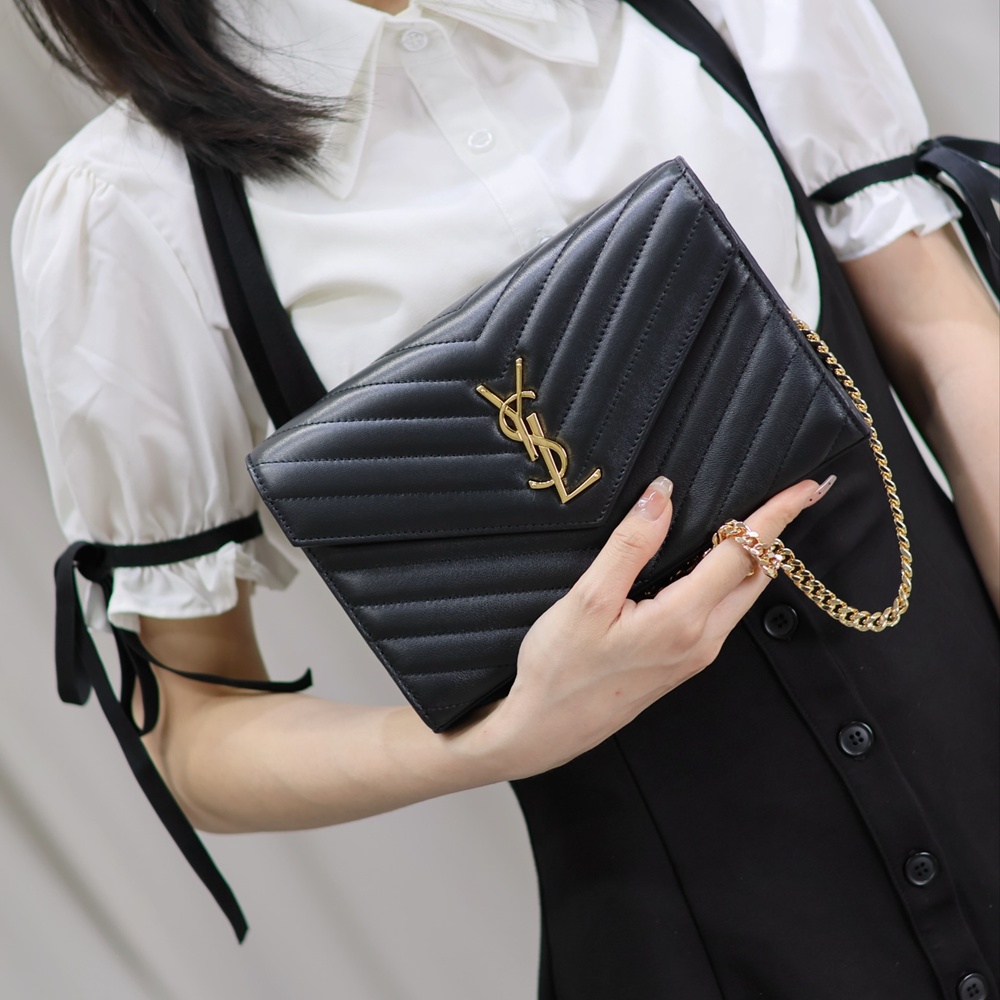 [생로랑] 377828 SAINT LAURENT 생로랑 모노그램 마틀라세 체인 숄더백 22.5x14x4cm