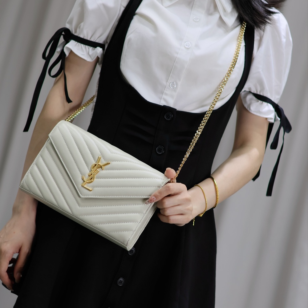 [생로랑] 377828 SAINT LAURENT 생로랑 모노그램 마틀라세 체인 숄더백 22.5x14x4cm